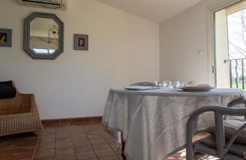Saint-Martin-de-Crau Apartment | Mas l'espero
