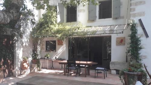 Pujaut House | Mas" La Maison de mon Père " Proche AVIGNON à PUJAUT