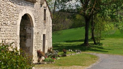 Montcuq-en-Quercy-Blanc House | Mas Labrugade