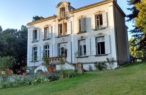 Montreal House | Master house for rent, Montreal de l'Aude - sleeps 20, secured pool