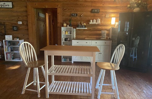 Washington Cabin | Masters Tournament Relaxing Log Home Sleeps 12+. Bring your friends & family.