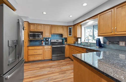 Smyrna House | Maston Lake Cottage:Paddle, Swim & Soak Up the Sun at This Summer Retreat!