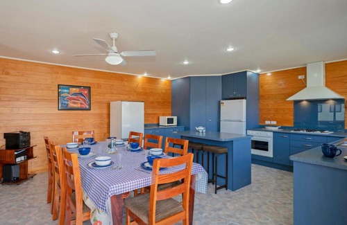 Matarangi House | Matarangi Escape - Matarangi Holiday Home