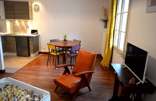 Chartres Apartment | Matin d'été : au cœur du centre historique et de sa Cathédrale