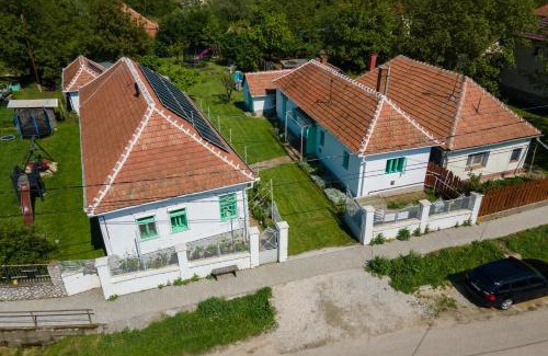 Tard Apartment | matyóróza vendégház