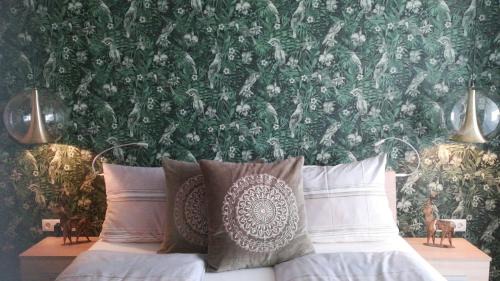 Schliersee Apartment | Maurers Schlierseetraum 1 hochwertige Erdgeschosswohnung mit allen Raffinessen erfreut sich auch Urlauber idealerweise für Paar mit Kindern geeignet und Vierbeiner Dank des tollen Zauns auf der Terrasse stylisch und edel von der Ausstattung mit 64 qm