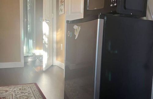 Greensboro Condo | Mawmaw Uschi's Greensboro Retreat - Private Room