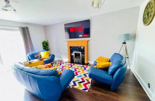 Birmingham Apartment | Mayfair Place - Cosy 3 Bedroom House with Free Parking