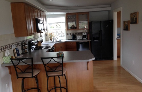 Silver Creek Apartment | Mayfield Lake View Apartment