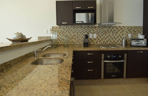 Cerritos Condo | Mazatlan Oceanfront Pearl Tower 705A