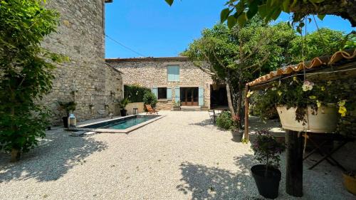 Sainte-Jalle House | Mazet en provence pour 4, piscine chauffée privée, jardin clos privé, barbecue, chiens admis