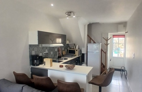 Herouville-Saint-Clair Apartment | Mbine Senghore