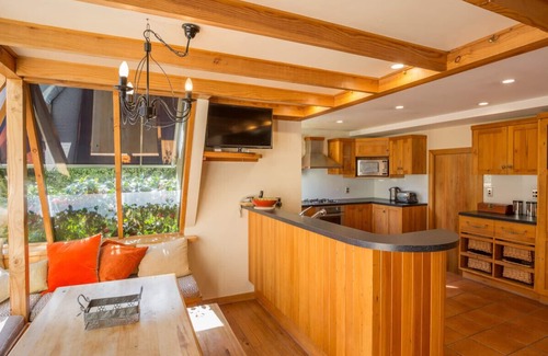 Queenstown City Centre Cottage | McAlister House - Queenstown Holiday Home