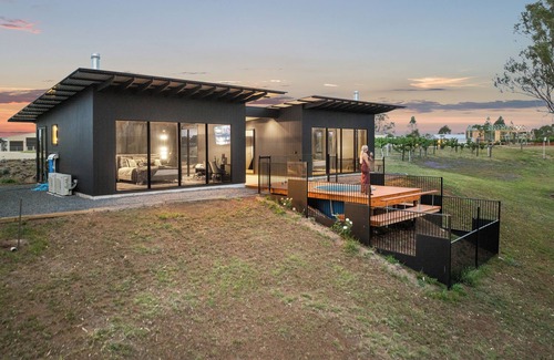Moffatdale Apartment | McGill Vineyard Moffatdale
