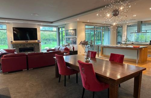 Christchurch Bed & Breakfast | McSaveneys Retreat