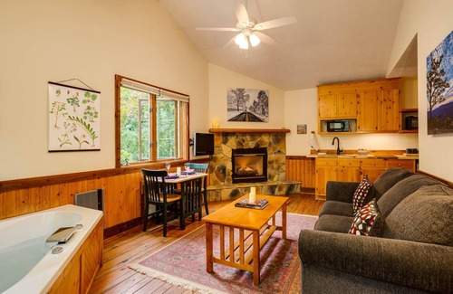 Montebello Cabin | Meadow Mountain Cabin at Love Ridge Mountain Lodging