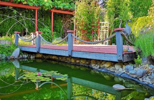 Maple Ridge House | Meadow Ridge Haven
