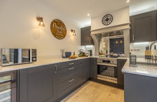 Taddington Cottage | Meadow View is a traditional stone cottage with a beautiful modern twist.
