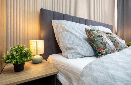 Old Town Apartment | Medená Luxe Residence - 2BR Old Town & Bratislava