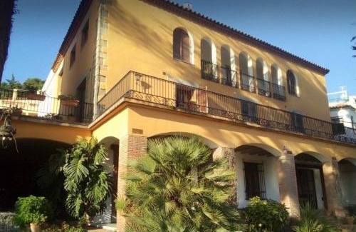 Caldes d'Estrac Villa | Medieval tower & villa by the sea