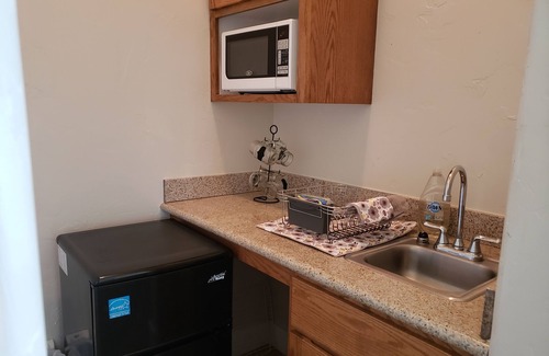 Baker City Apartment | Mediterranean Casita Retreat #2