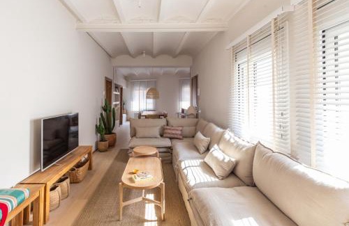 El Guinardo Apartment | Mediterranean retreat with 4 bedroom and 3 bathrooms