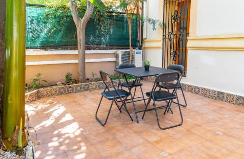 Manises House | Mediterranean Room