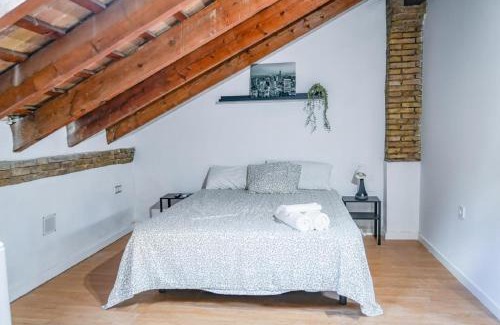 Manises House | Mediterranean Room
