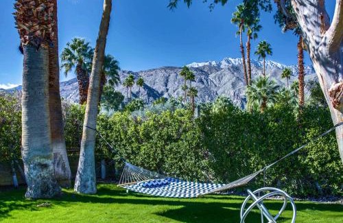 El Mirador House | Meet Me in Palm Springs! Permit# 4146