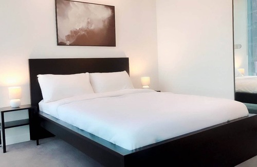 Glenroy Apartment | Melb. City Central 2 Bedroom Apt w View /WIFI