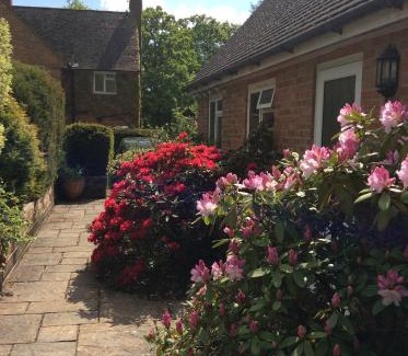 Barns Green Apartment | Melbury