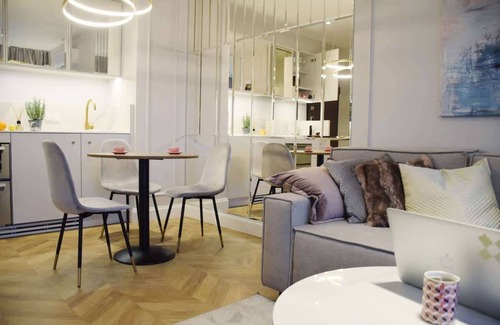 Mirow Apartment | Mennica Residence | Emerald Apartment | Prestige