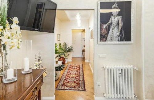 Vatican Apartment | Menotti elegant apartment
