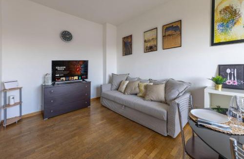 Barona Apartment | Meravigliosa Suite Vista su CityLife-Famagosta M2,WiFi