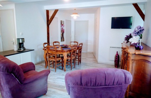 Mercus-Garrabet Apartment | MERCUS - GARRABET in the center of the village APARTMENT 49 m², 2 people.