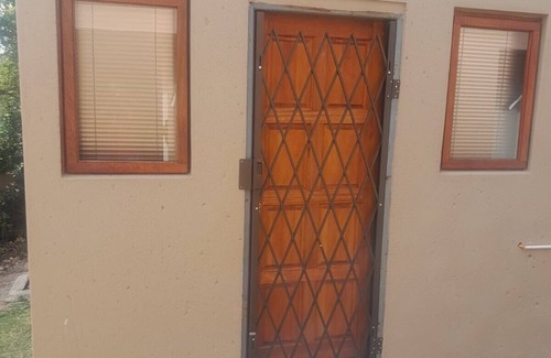 Greater Johannesburg Metropolitan Area Cottage | Merensky House