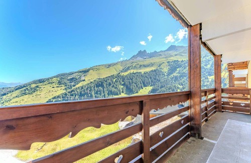 Meribel-Mottaret Apartment | Meribel Ski In Mountain Flat with Balcony and Sleeps 6 MV 31