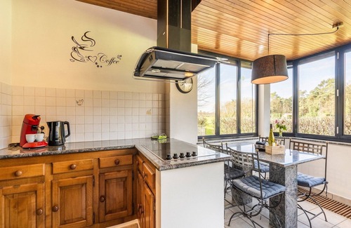 Merksplas House | Merksplas Villa with Terrace
