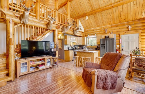 Hatfield Cabin | Merrillan Cabin w/Fire Pit < 1 Mi to Lake Arbutus