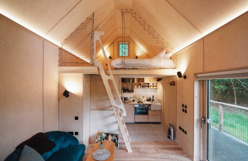 Alloa Cottage | Mertrick Bothy - a pod that sleeps 2 guests in 1 bedroom
