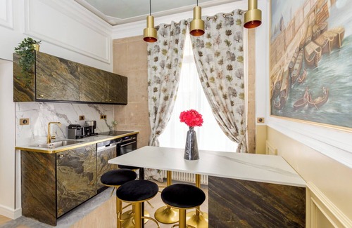 8th Arrondissement Apartment | Merveil -Luxury Suite -Champs Elysees-Haussmann II