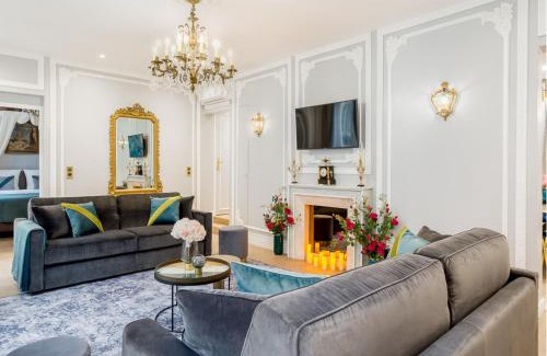 Saint-Merri Apartment | Merveil - Signature Suite - Louvre - Victoria