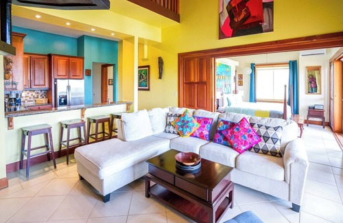 Cocoplum Condo | Mesmerising 'Jaguar' Oceanfront Penthouse with Ocean Views