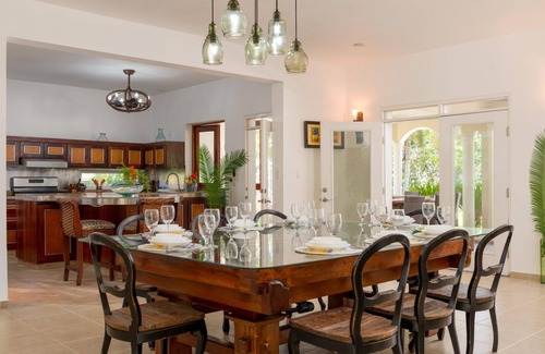 Playa Chiquita Villa | Mesmerizing ocean-front villa with sea-side jacuzzi and fire pit