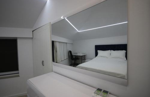Borsh Apartment | Metaj House