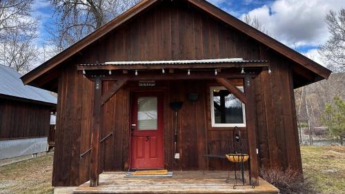 Winthrop Cabin | Methow River Lodge and Cabins