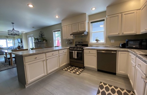 Fond du Lac House | Meticulous lake home on the shores of Lake Winnebago, WI, USA - super clean!