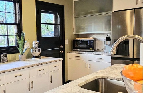 Jamestown House | Meticulously Designed Home With Modern Vibe Located in Downtown Jamestown NC