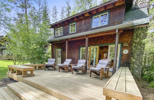 Camp Sherman Cabin | Metolius River Resort Cabin 1 - Luxurious cabin on the Metolius River w/
