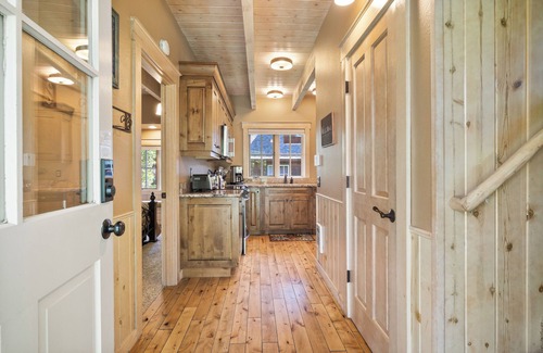 Camp Sherman Cabin | Metolius River Resort Cabin 9 Luxurious cabin on the Metolius River w/fireplace